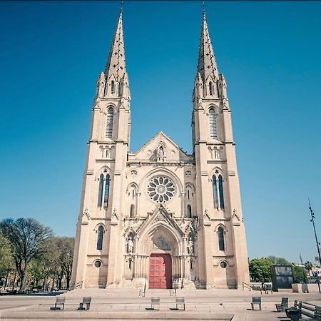 L'Historien - Avec Balcon Coeur De Nimes Apartman Kültér fotó