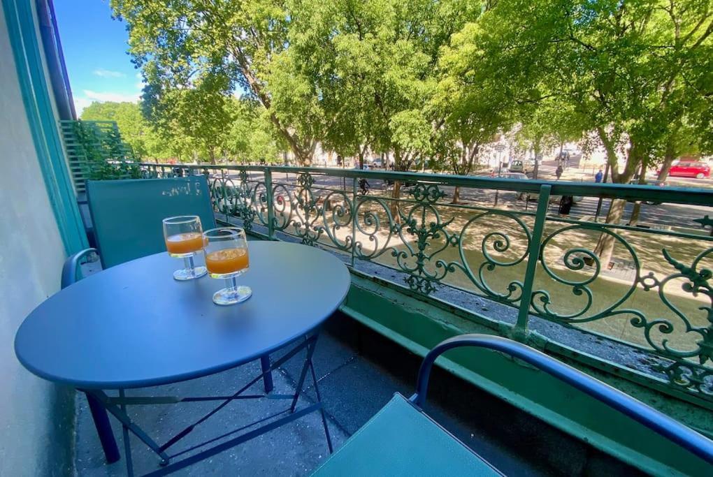 L'Historien - Avec Balcon Coeur De Nimes Apartman Kültér fotó