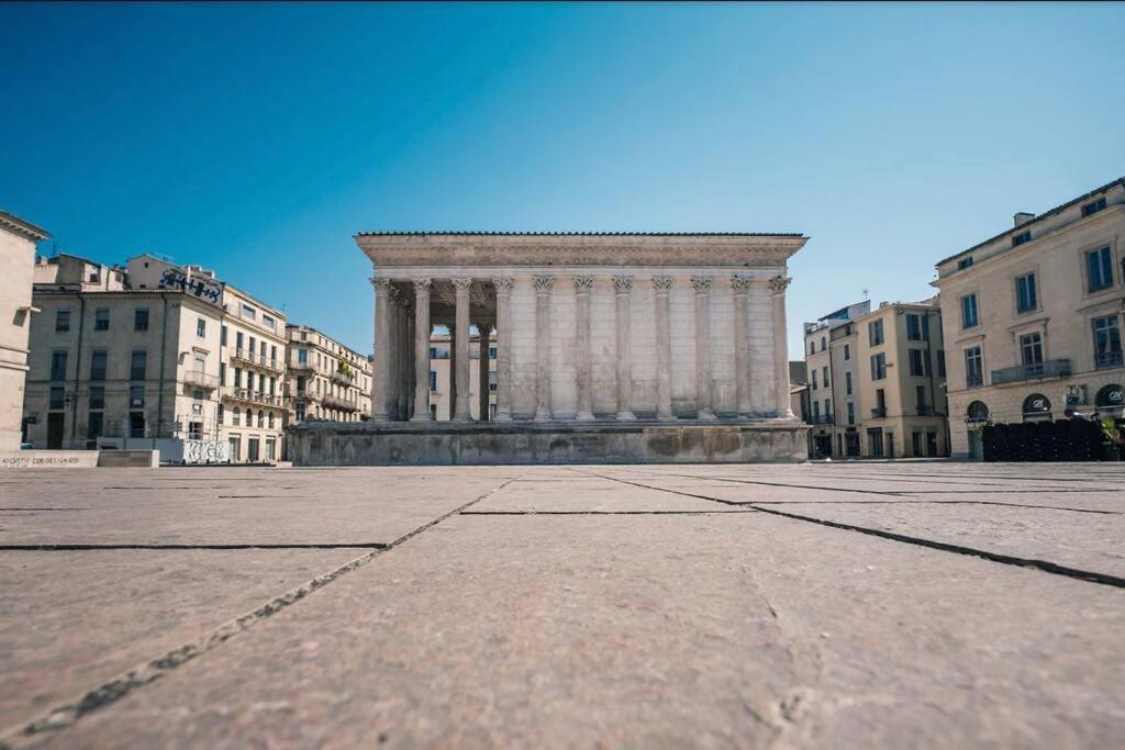L'Historien - Avec Balcon Coeur De Nimes Apartman Kültér fotó